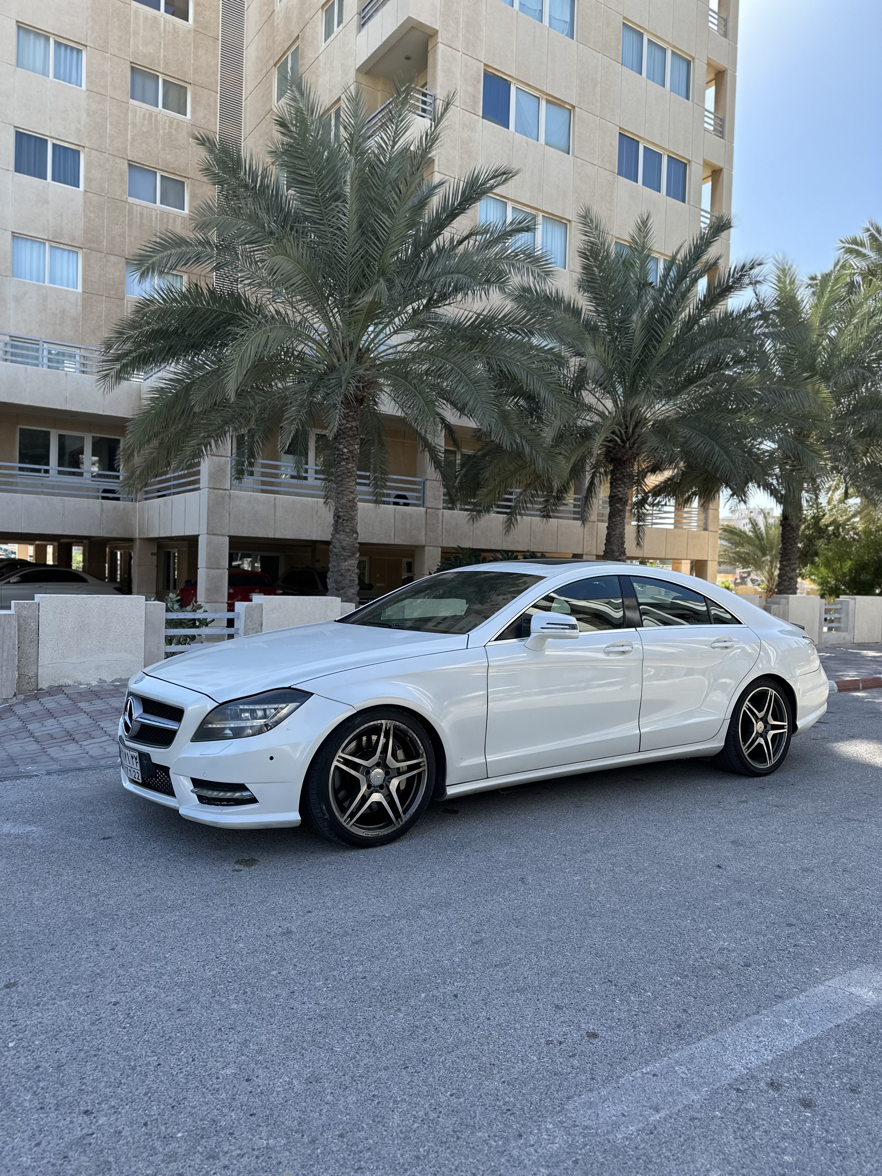 Mercedes-Benz CLS500 V8 Full - تصویر 1